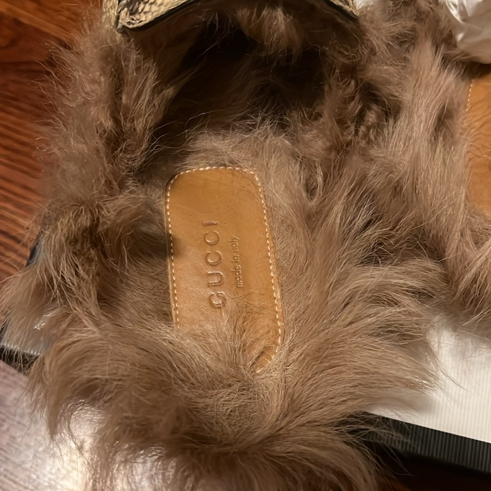 Authentic Women’s Gucci Princeton Slipper with Lamb Wool! - Picture 4 of 7